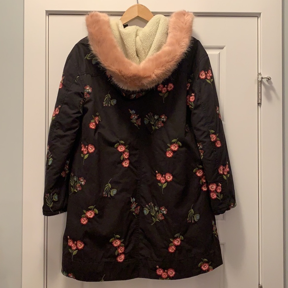 Kate Spade Black Floral Jacket with Pink Fur Trim - Picture 10 of 11